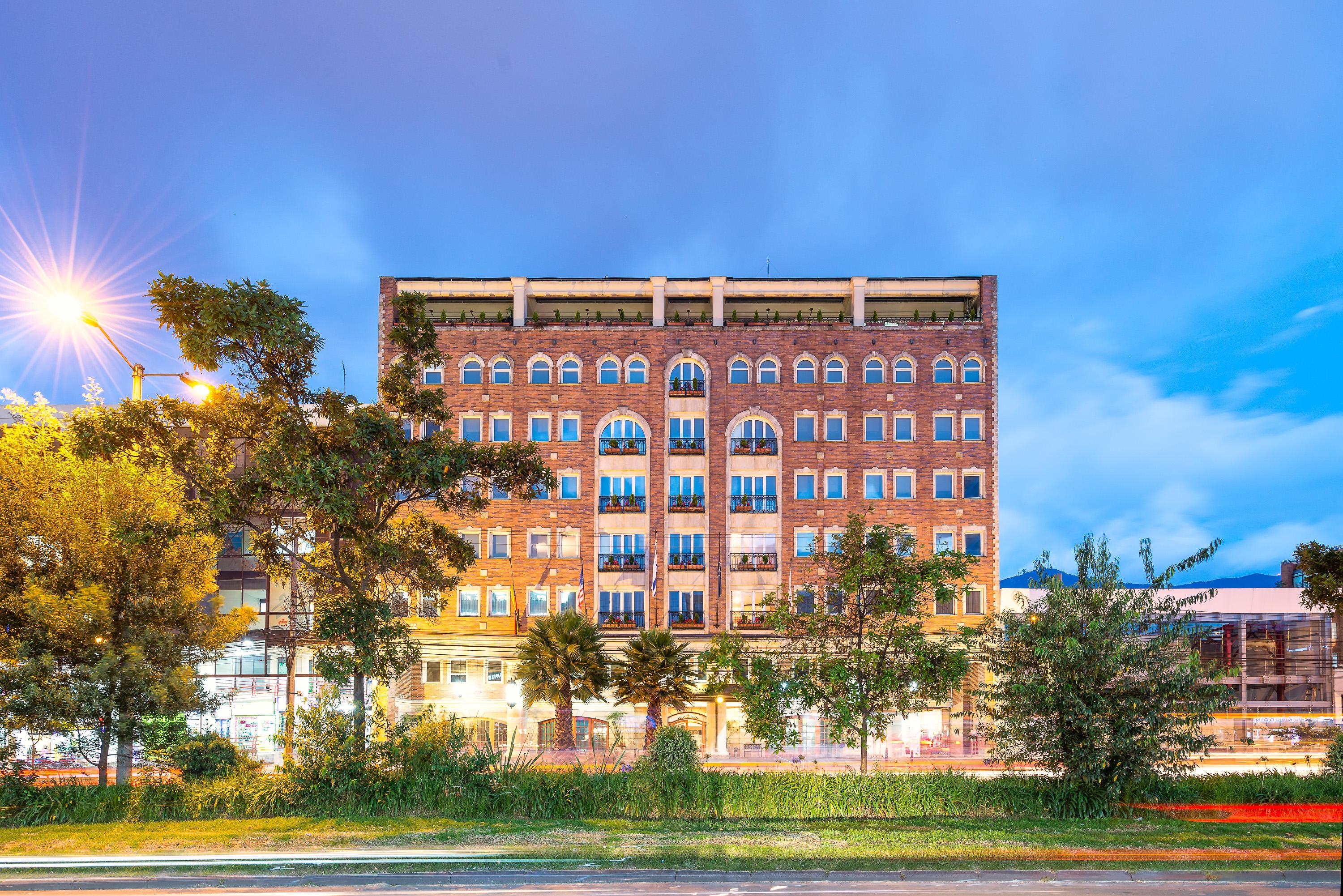 Hotel Dann Carlton ボゴタ エクステリア 写真 The building in 2016