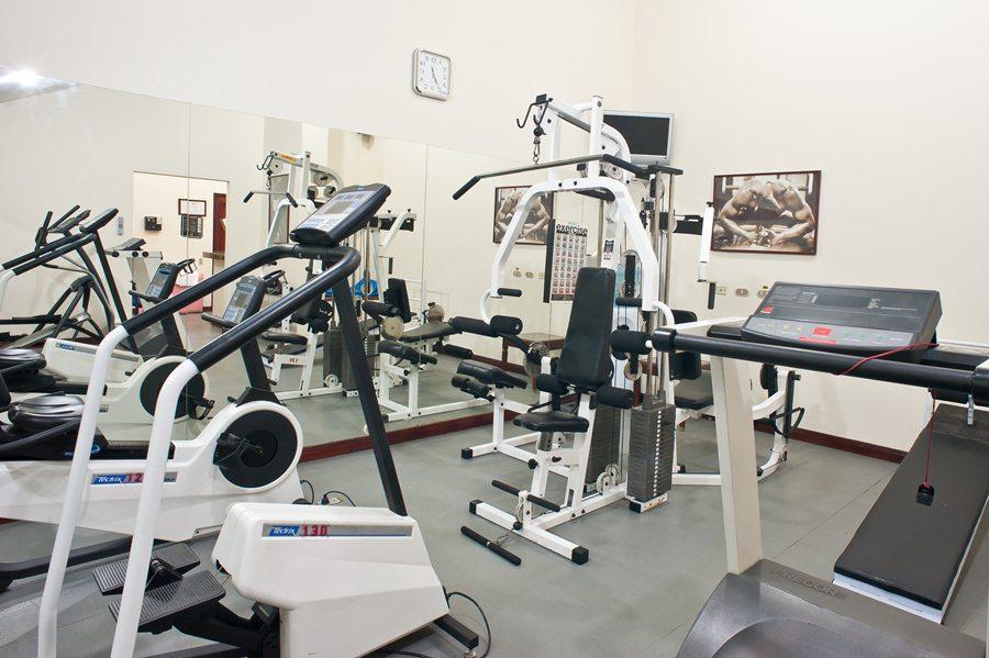 Hotel Dann Carlton ボゴタ 設備 写真 A typical gym
