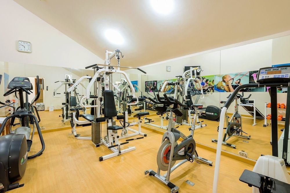 Hotel Dann Carlton ボゴタ エクステリア 写真 A gym in a hotel